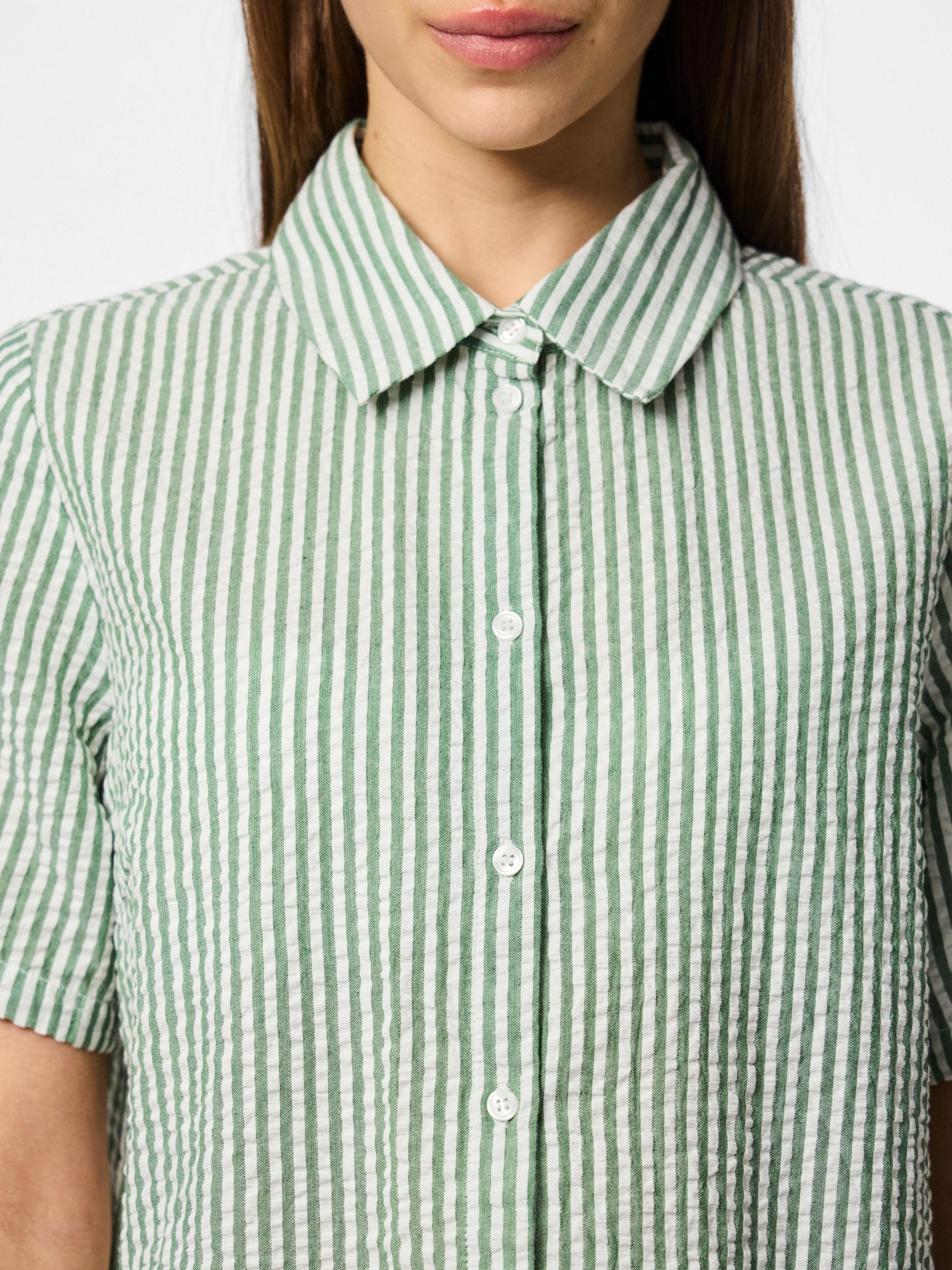 PCSALLY SEERSUCKER SHORT SLEEVED SHIRT 4 PCSALLY SEERSUCKER SHORT SLEEVED SHIRT