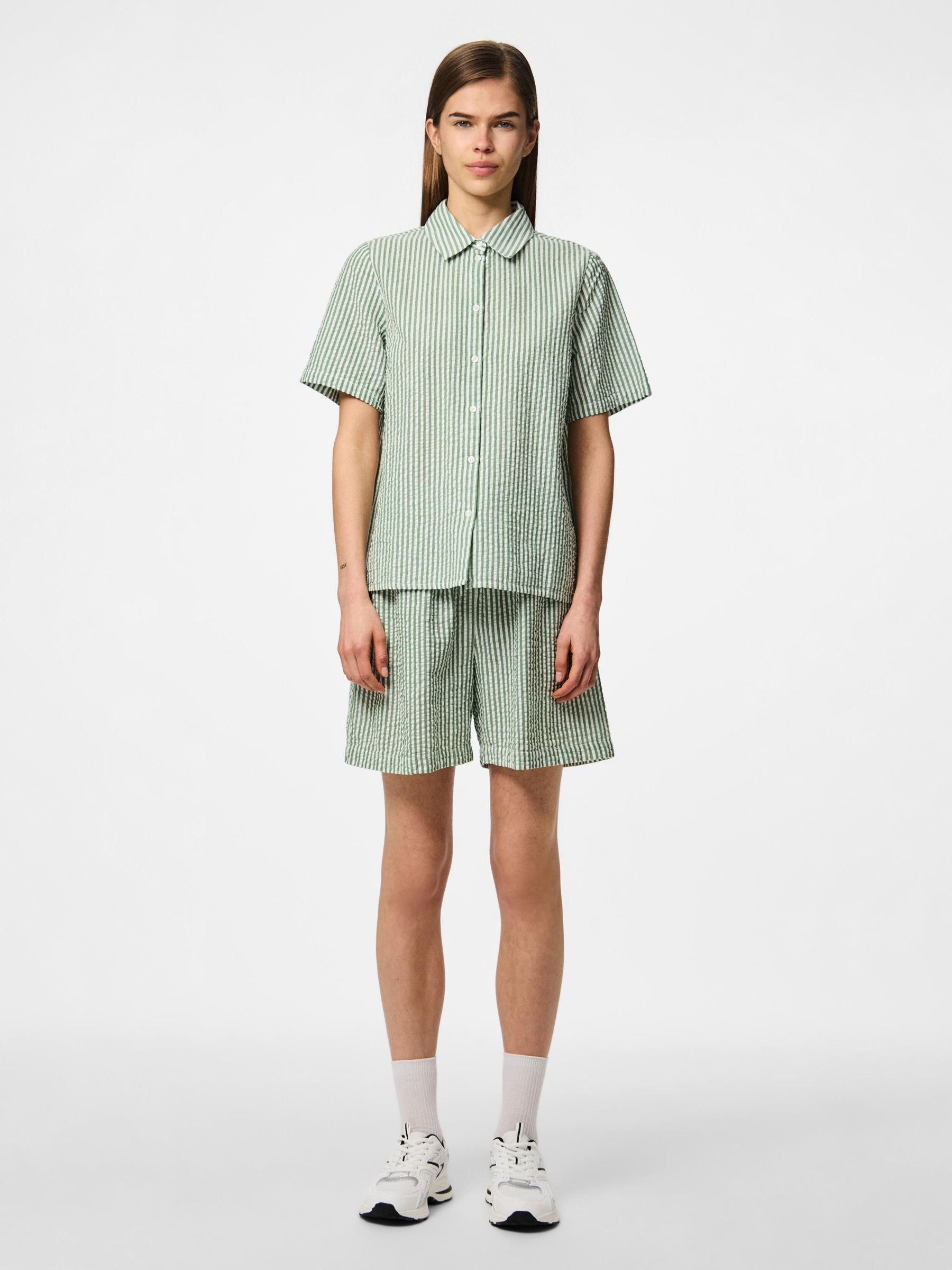 PCSALLY SEERSUCKER SHORT SLEEVED SHIRT 5 PCSALLY SEERSUCKER SHORT SLEEVED SHIRT
