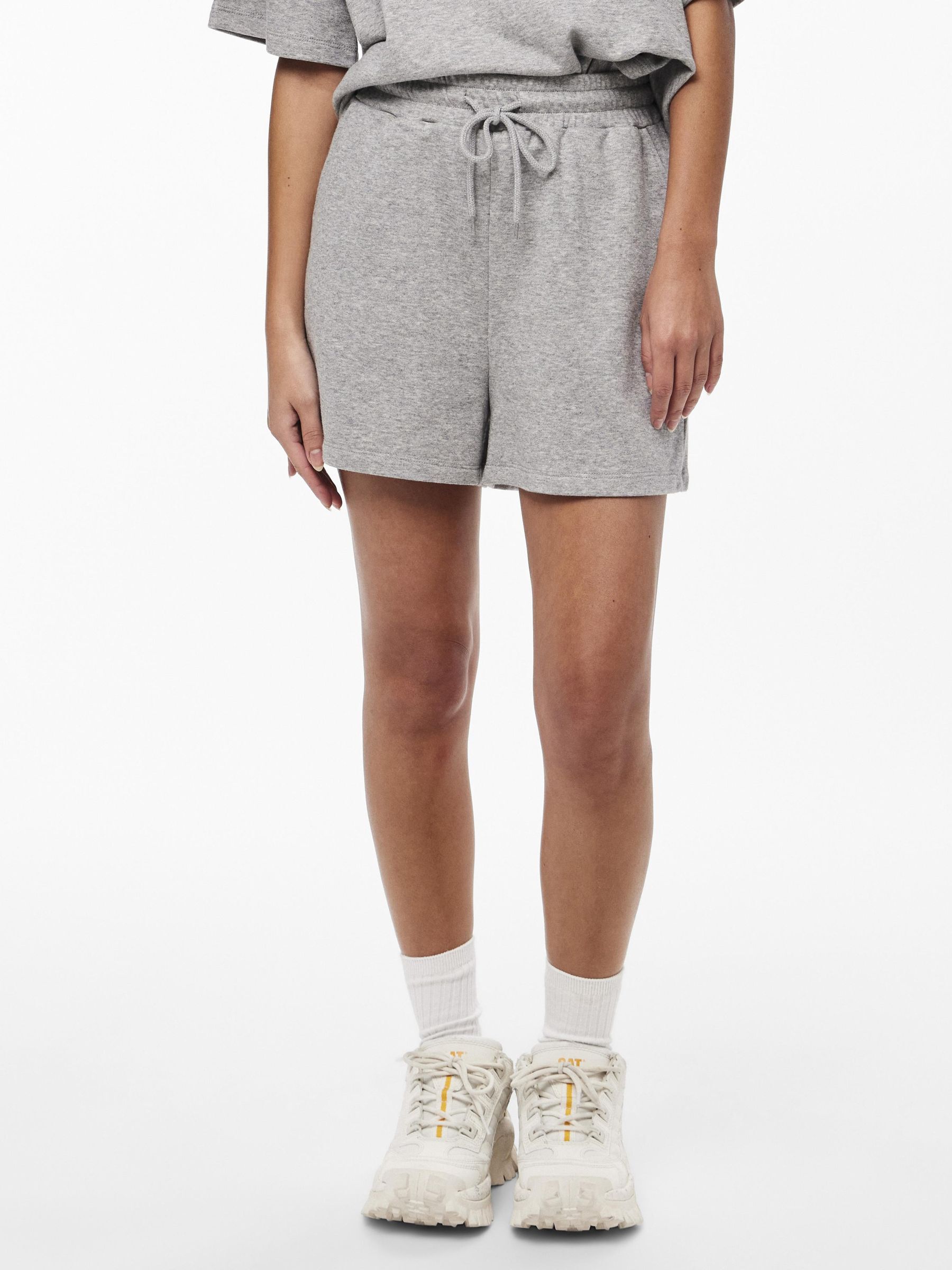PCCHILLI SWEAT SHORTS