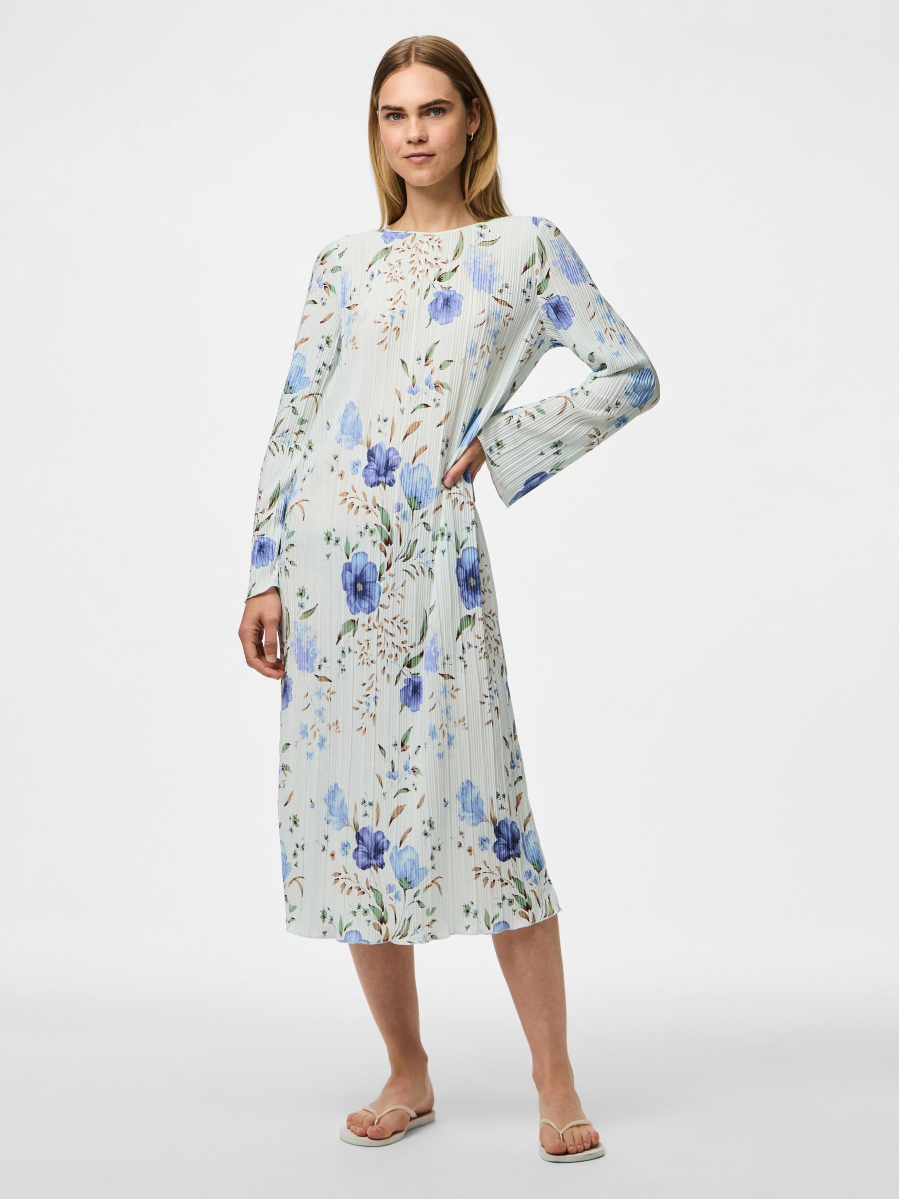 PCAMBER PLISSE MIDI DRESS 3 PCAMBER PLISSE MIDI DRESS