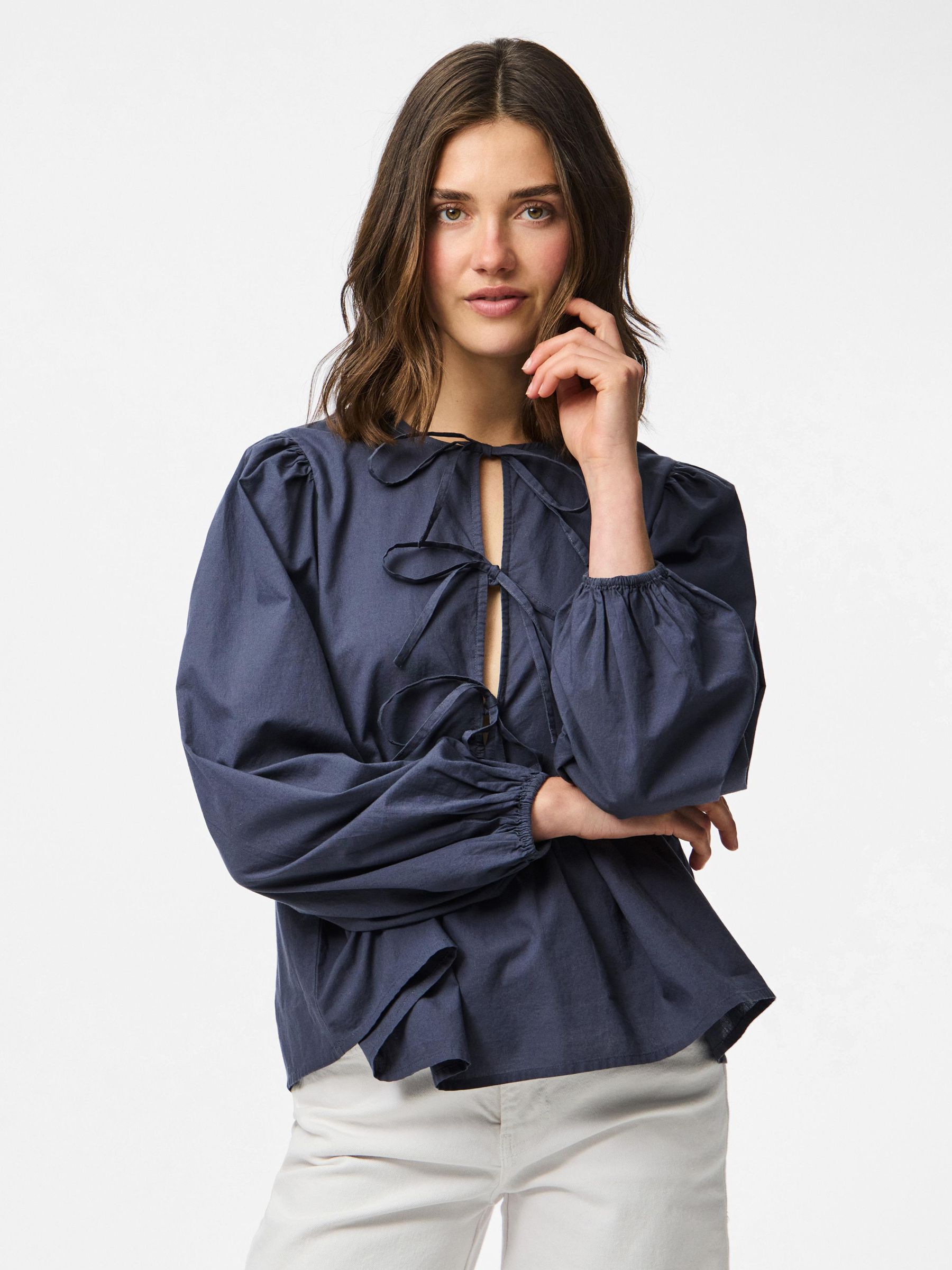 PCJOLLY TIE LONG SLEEVED BLOUSE